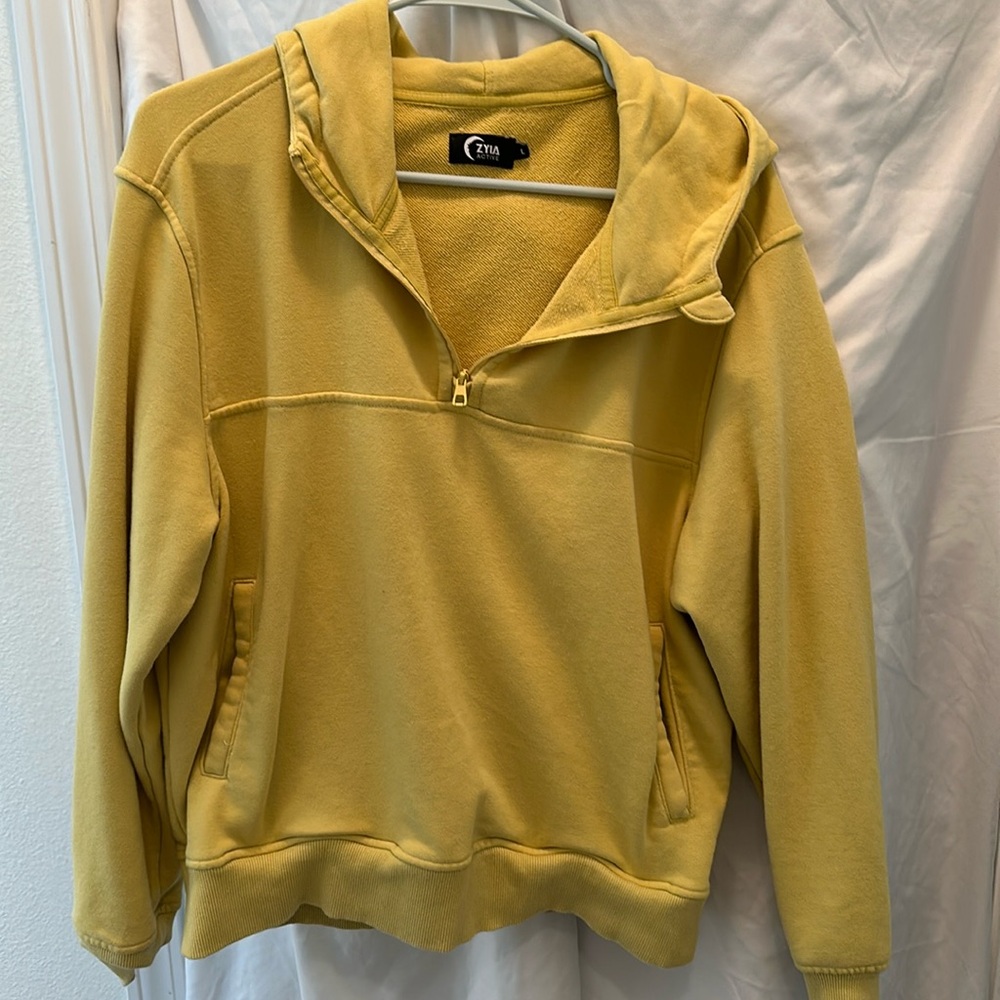 Zyia sweatshirt